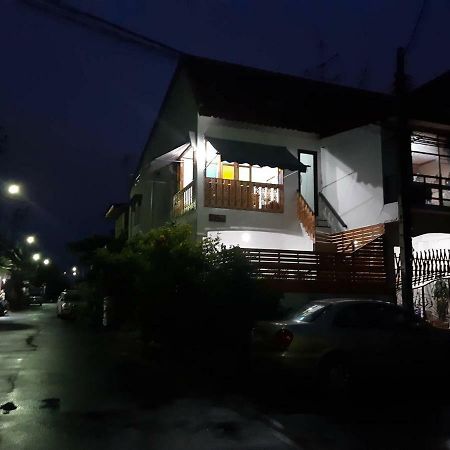 A & P House Leilighet Bangkok Eksteriør bilde